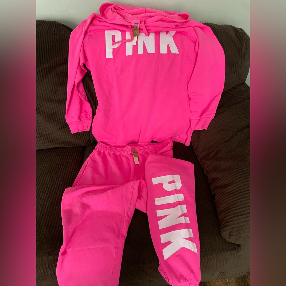 PINK Victoria’s Secret outfit